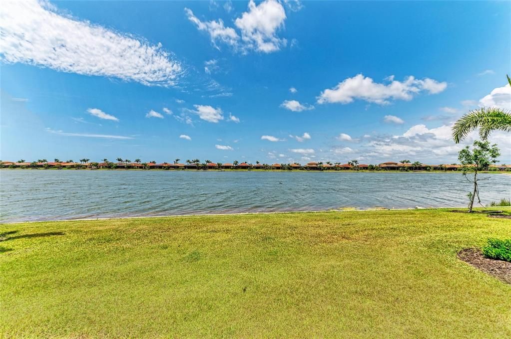 For Sale: $1,350,000 (3 beds, 3 baths, 3125 Square Feet)