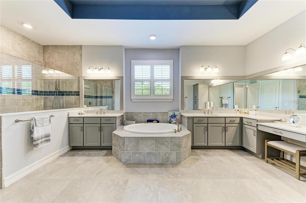 For Sale: $1,350,000 (3 beds, 3 baths, 3125 Square Feet)