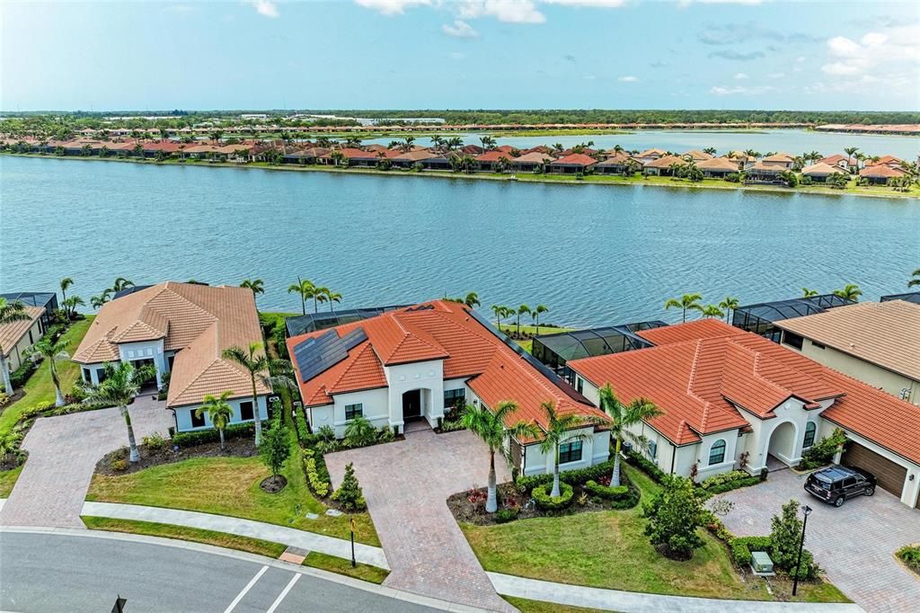 For Sale: $1,350,000 (3 beds, 3 baths, 3125 Square Feet)