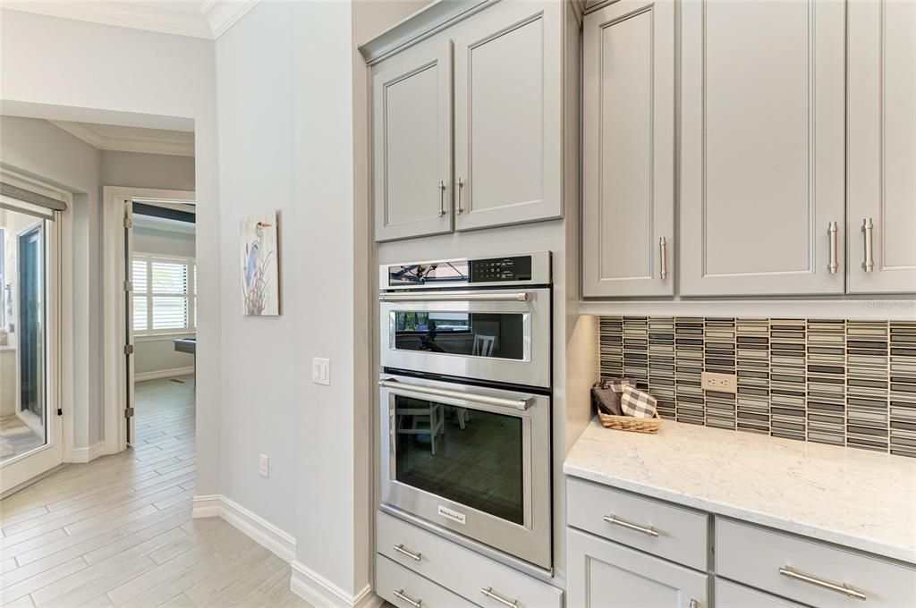 For Sale: $1,350,000 (3 beds, 3 baths, 3125 Square Feet)