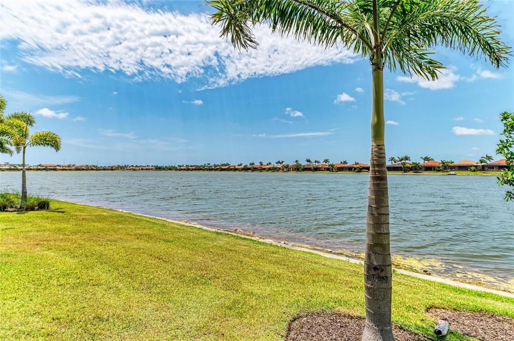 For Sale: $1,350,000 (3 beds, 3 baths, 3125 Square Feet)