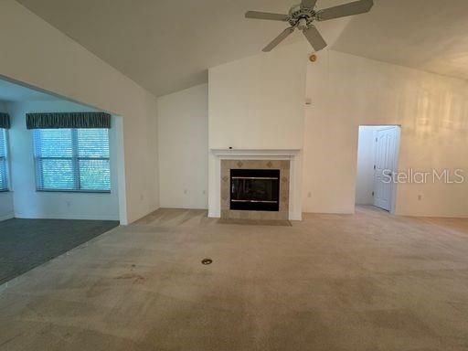 For Rent: $2,450 (3 beds, 2 baths, 1777 Square Feet)