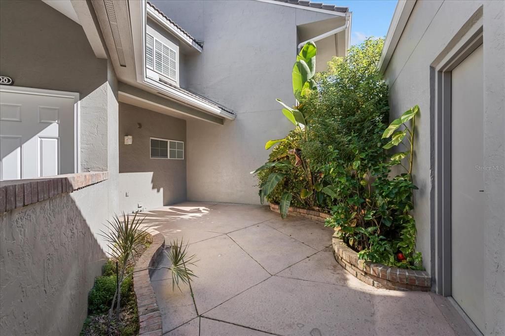 For Sale: $410,000 (3 beds, 2 baths, 1918 Square Feet)