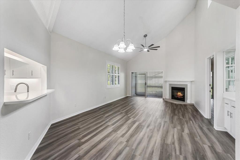 For Sale: $410,000 (3 beds, 2 baths, 1918 Square Feet)