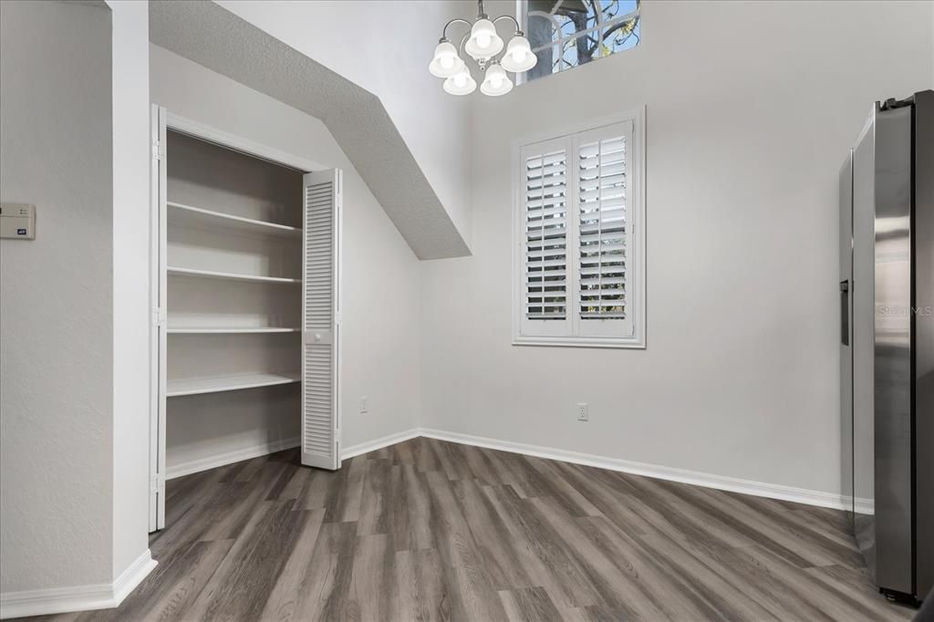 For Sale: $410,000 (3 beds, 2 baths, 1918 Square Feet)