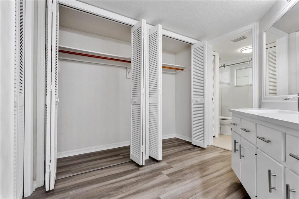 For Sale: $410,000 (3 beds, 2 baths, 1918 Square Feet)