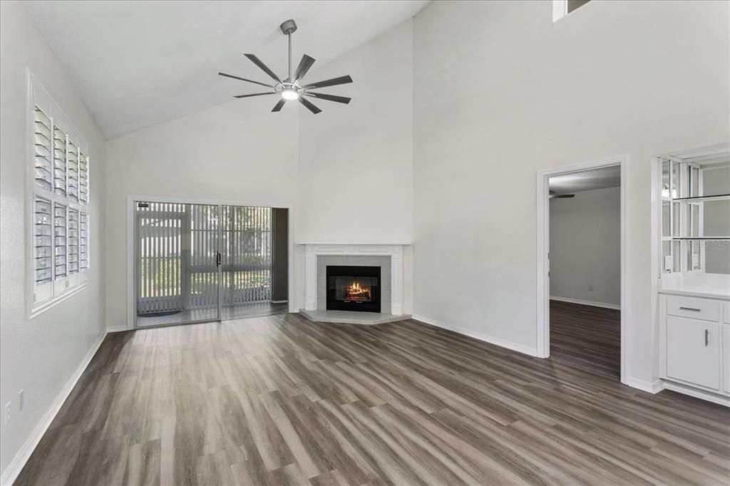 For Sale: $410,000 (3 beds, 2 baths, 1918 Square Feet)