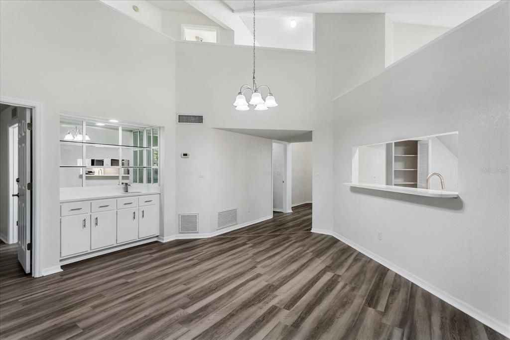 For Sale: $410,000 (3 beds, 2 baths, 1918 Square Feet)