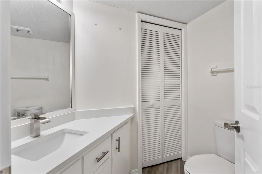 For Sale: $410,000 (3 beds, 2 baths, 1918 Square Feet)