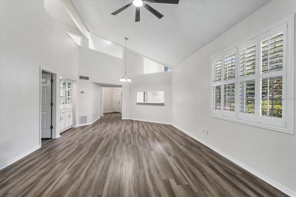 For Sale: $410,000 (3 beds, 2 baths, 1918 Square Feet)