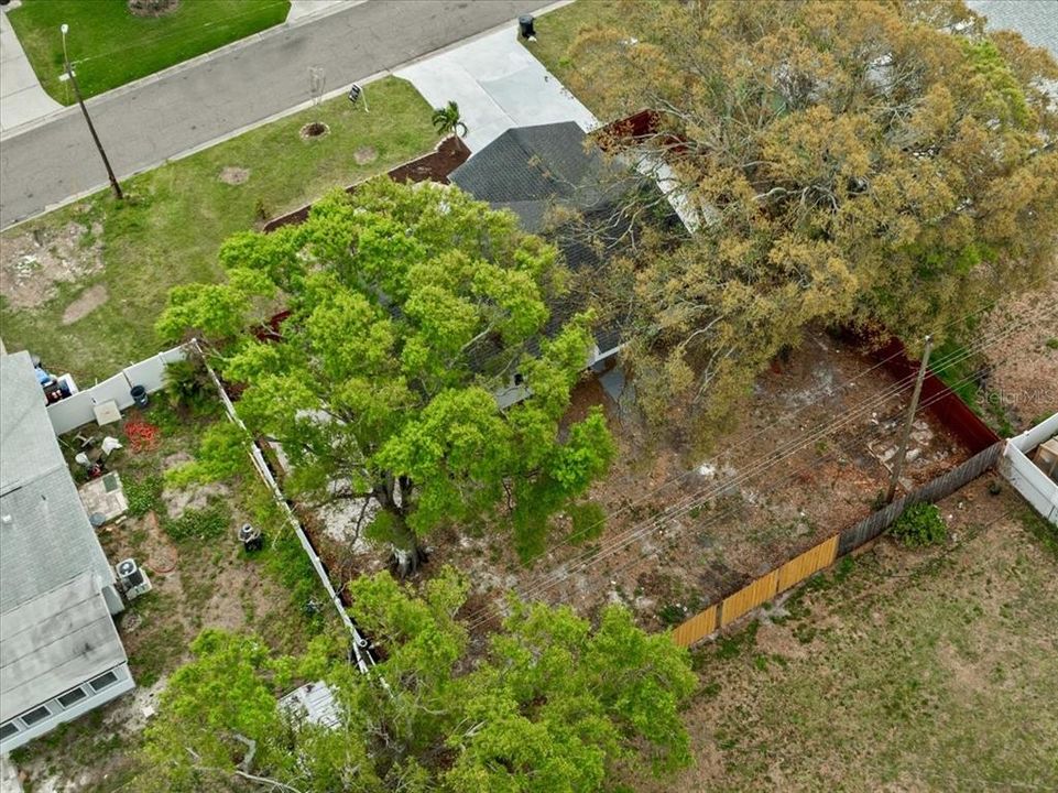 Active With Contract: $3,200 (4 beds, 3 baths, 1333 Square Feet)