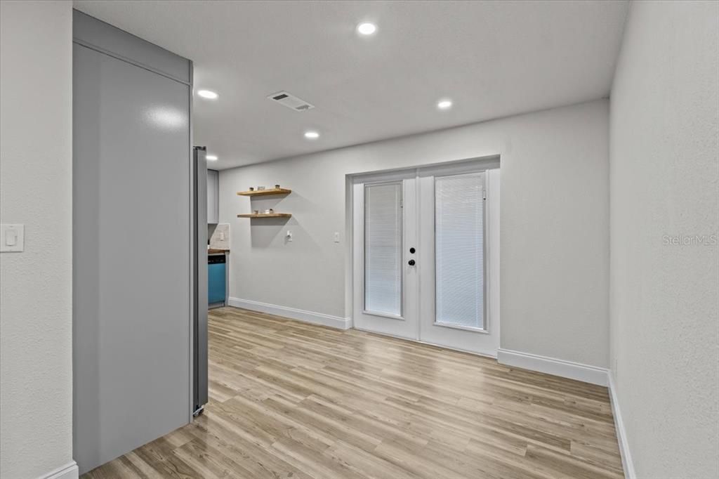 Active With Contract: $3,200 (4 beds, 3 baths, 1333 Square Feet)