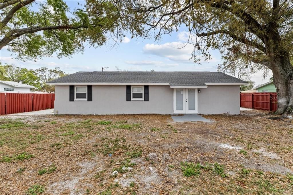 Active With Contract: $3,200 (4 beds, 3 baths, 1333 Square Feet)