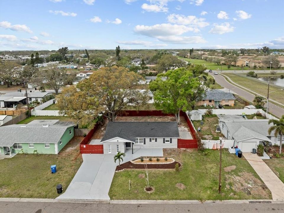 Active With Contract: $3,200 (4 beds, 3 baths, 1333 Square Feet)