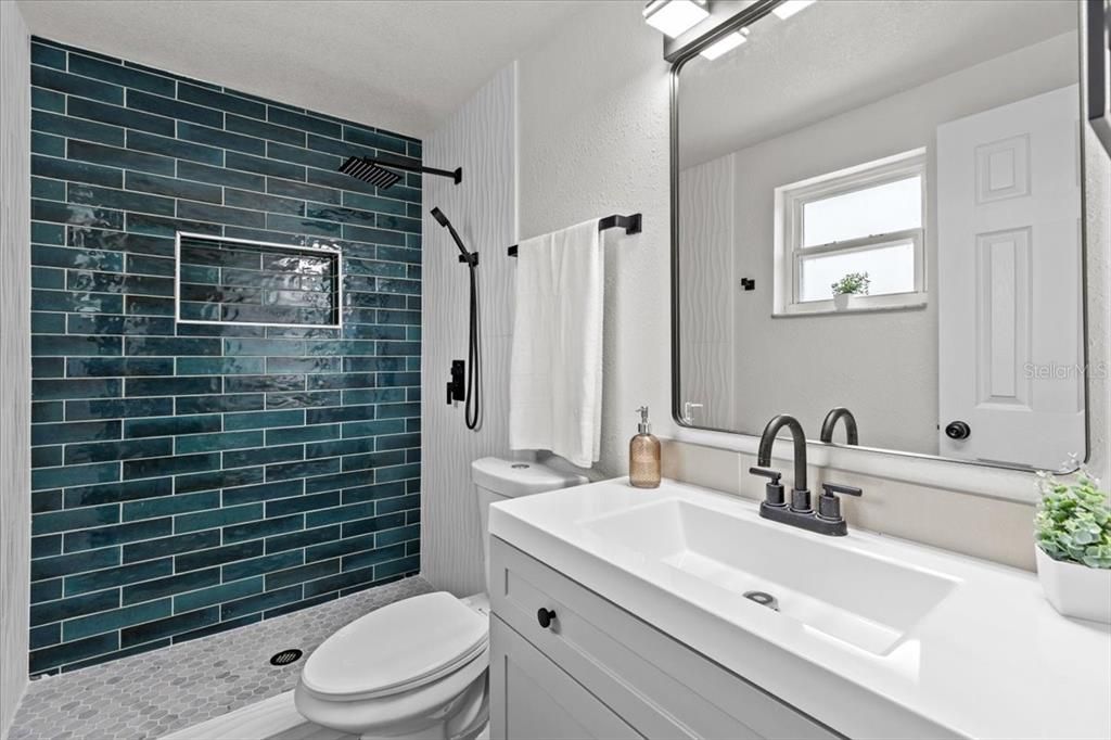 Active With Contract: $3,200 (4 beds, 3 baths, 1333 Square Feet)