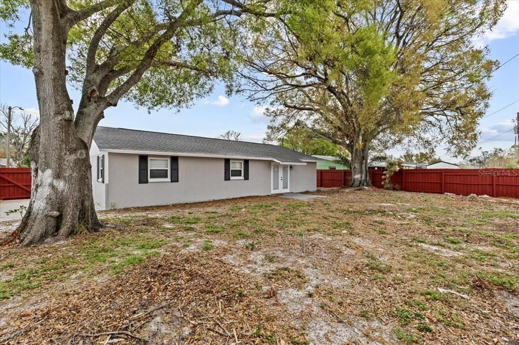 Active With Contract: $3,200 (4 beds, 3 baths, 1333 Square Feet)