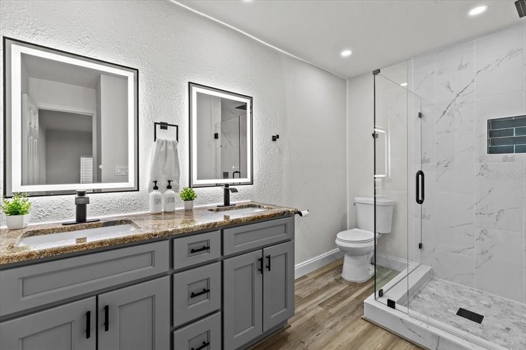 Active With Contract: $3,200 (4 beds, 3 baths, 1333 Square Feet)