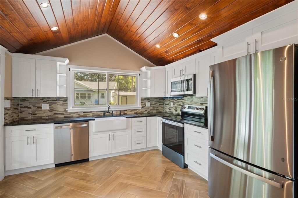 待售: $825,000 (3 贝兹, 2 浴室, 1568 平方英尺)