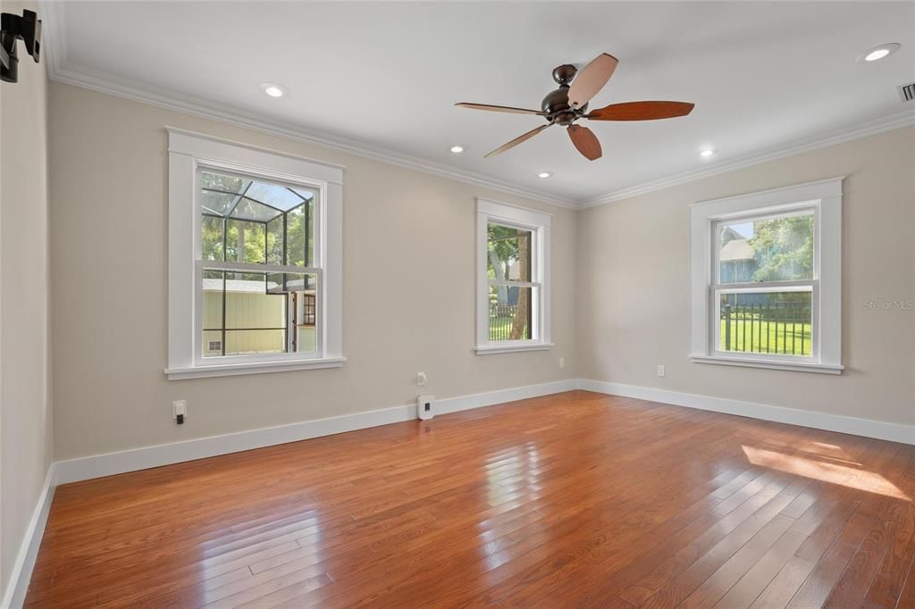 待售: $825,000 (3 贝兹, 2 浴室, 1568 平方英尺)