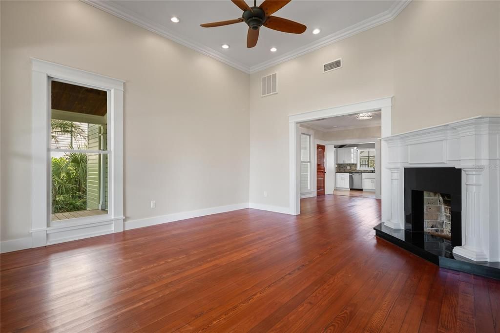 待售: $825,000 (3 贝兹, 2 浴室, 1568 平方英尺)