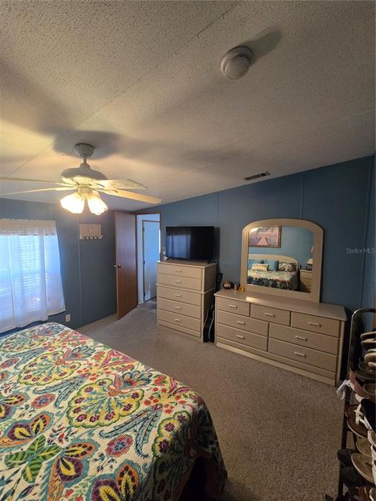 Activo con contrato: $178,800 (3 camas, 2 baños, 1344 Pies cuadrados)