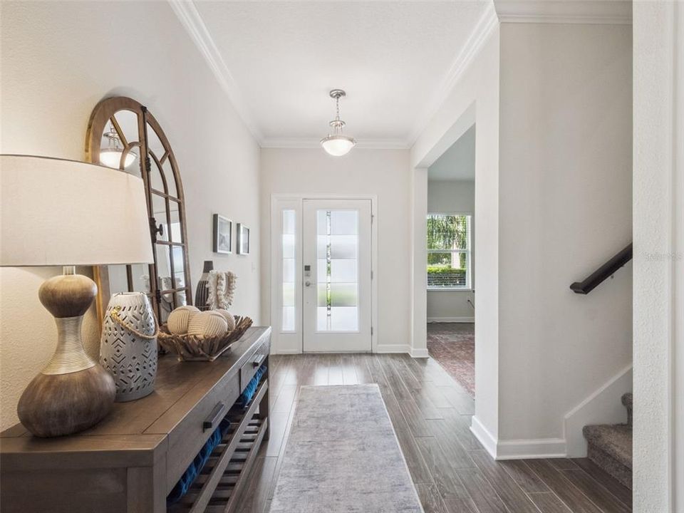 Activo con contrato: $1,045,000 (4 camas, 2 baños, 2817 Pies cuadrados)