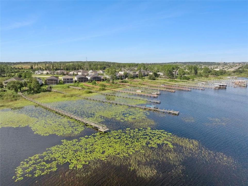 Activo con contrato: $1,045,000 (4 camas, 2 baños, 2817 Pies cuadrados)