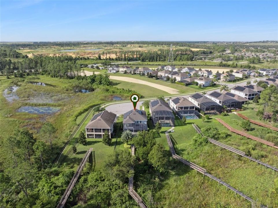 Activo con contrato: $1,045,000 (4 camas, 2 baños, 2817 Pies cuadrados)