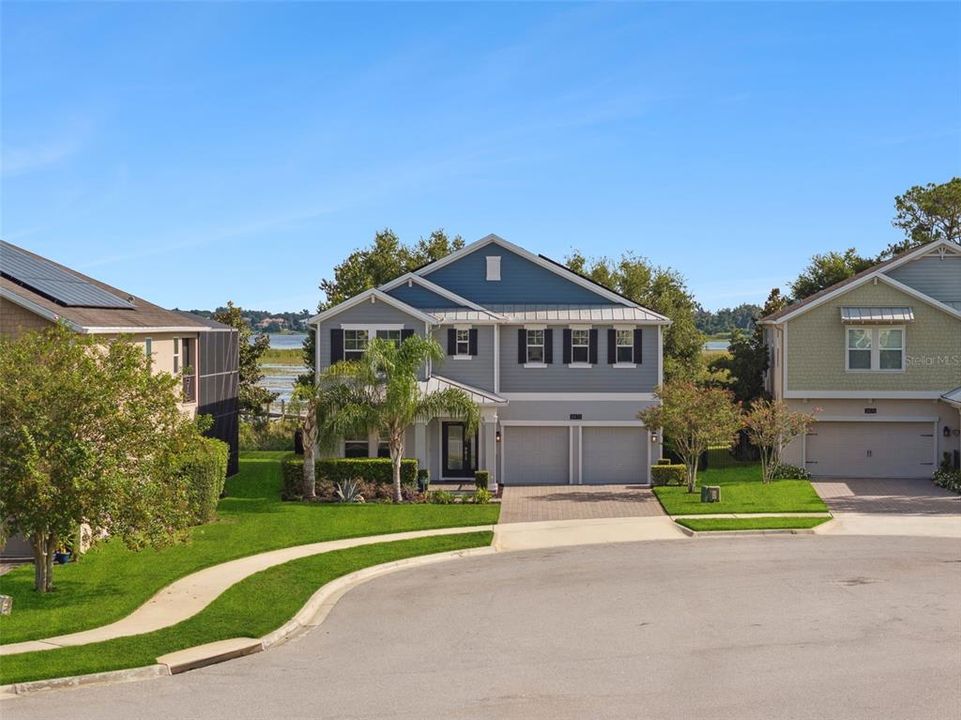 Activo con contrato: $1,045,000 (4 camas, 2 baños, 2817 Pies cuadrados)