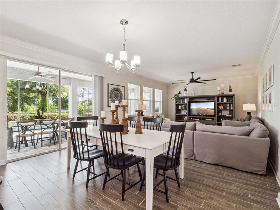 Activo con contrato: $1,045,000 (4 camas, 2 baños, 2817 Pies cuadrados)