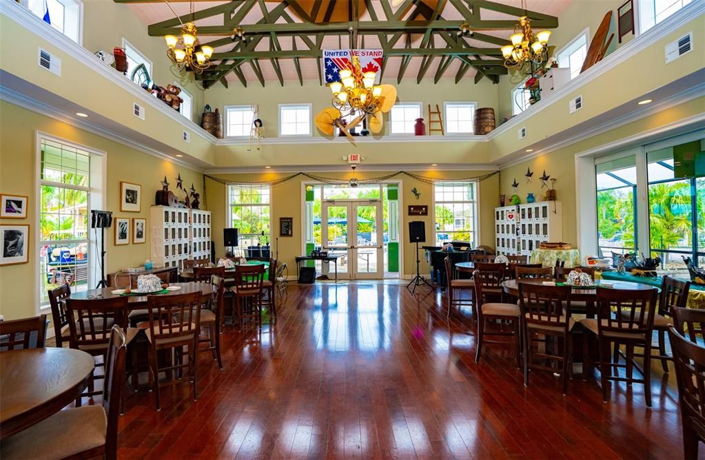 待售: $259,900 (1 贝兹, 1 浴室, 481 平方英尺)