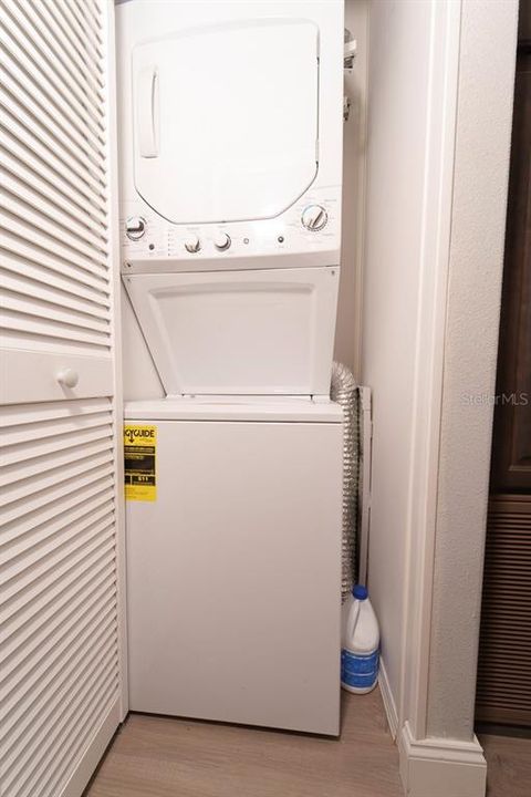 待售: $259,900 (1 贝兹, 1 浴室, 481 平方英尺)