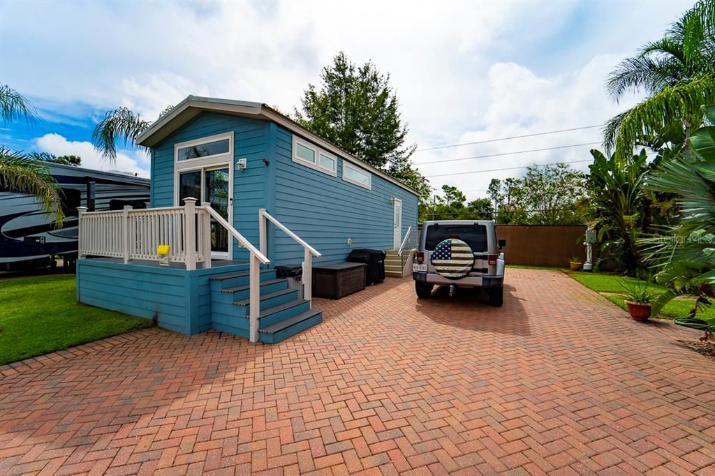 待售: $259,900 (1 贝兹, 1 浴室, 481 平方英尺)