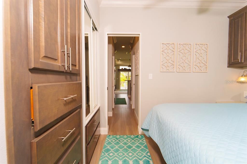 待售: $259,900 (1 贝兹, 1 浴室, 481 平方英尺)