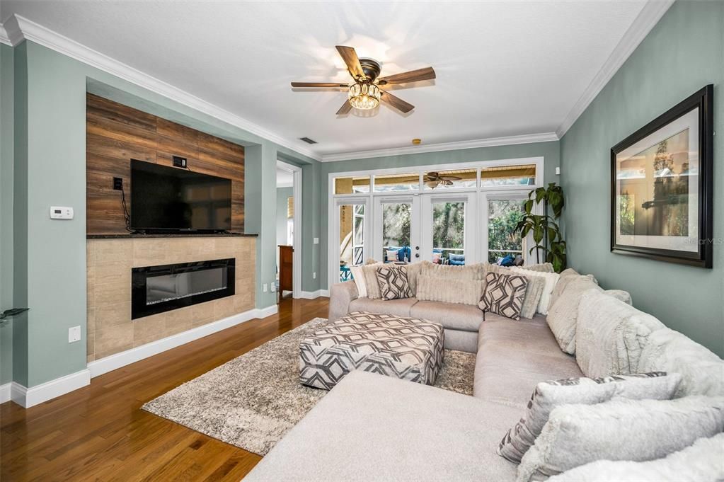 For Sale: $465,000 (3 beds, 2 baths, 2223 Square Feet)