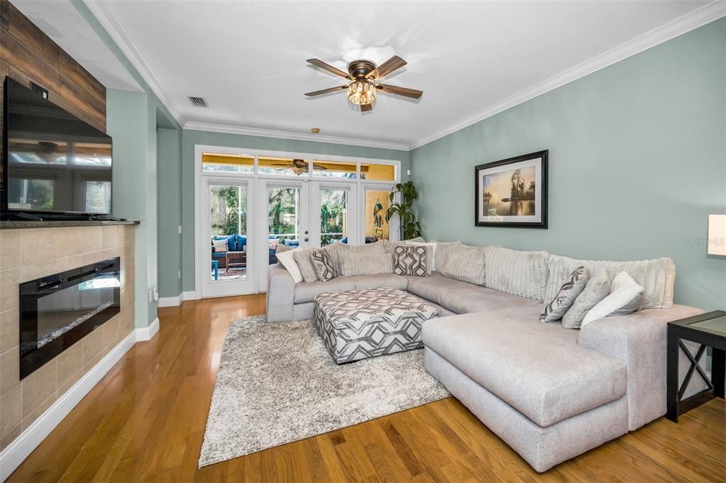 For Sale: $465,000 (3 beds, 2 baths, 2223 Square Feet)