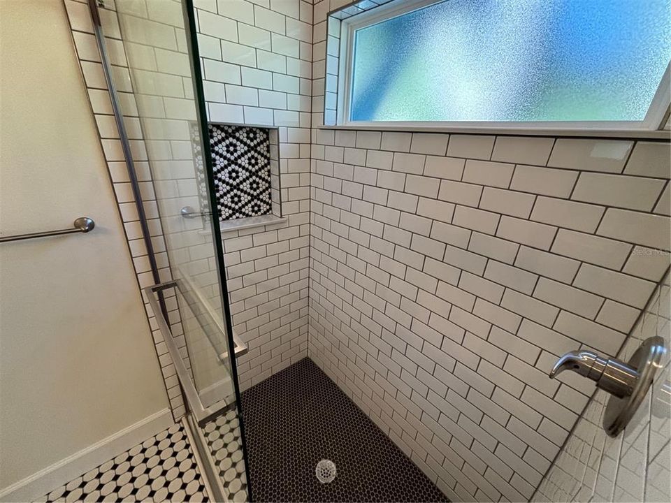 En Venta: $318,000 (3 camas, 2 baños, 1241 Pies cuadrados)