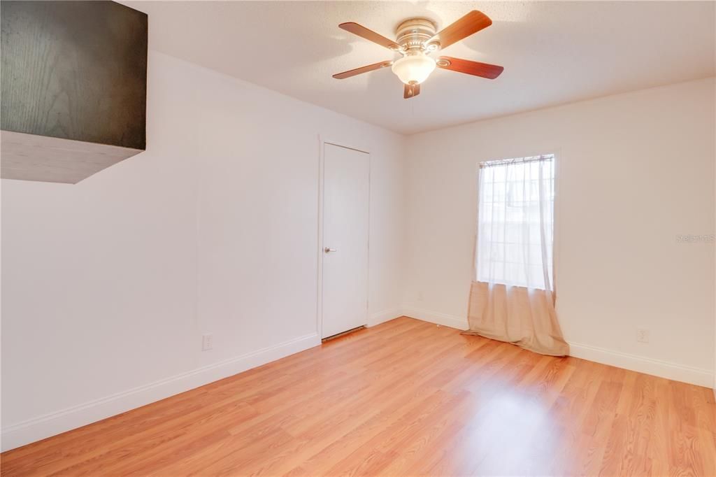 For Rent: $2,400 (3 beds, 2 baths, 1768 Square Feet)