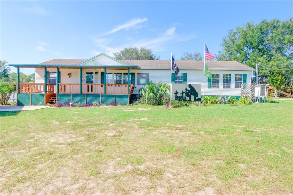 For Rent: $2,400 (3 beds, 2 baths, 1768 Square Feet)