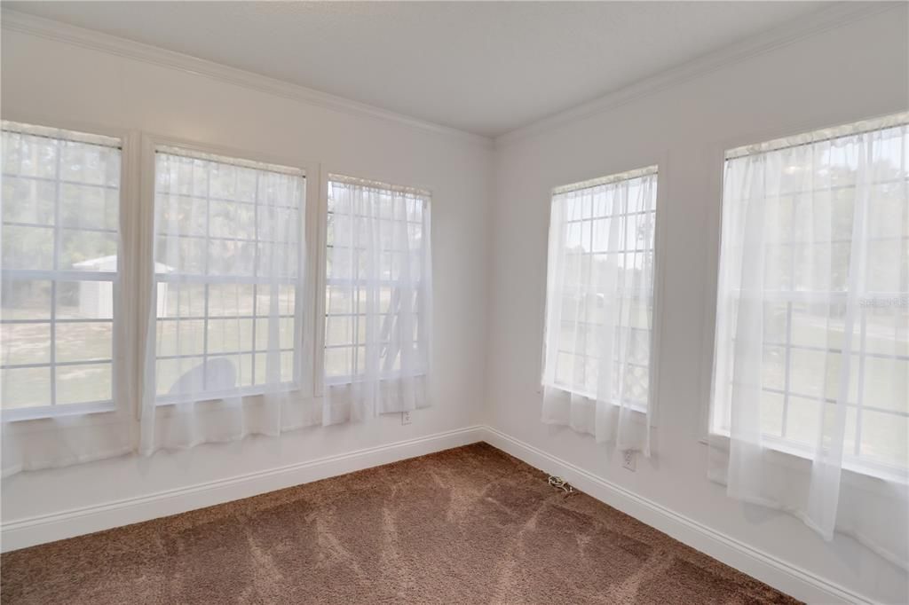 For Rent: $2,400 (3 beds, 2 baths, 1768 Square Feet)