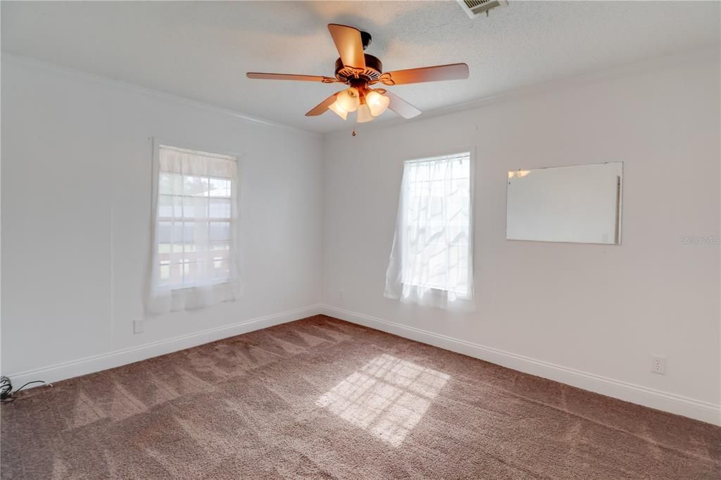 For Rent: $2,400 (3 beds, 2 baths, 1768 Square Feet)