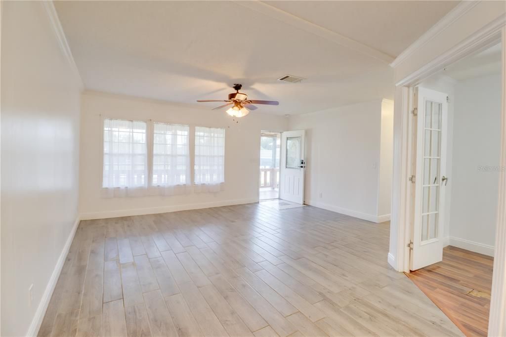 For Rent: $2,400 (3 beds, 2 baths, 1768 Square Feet)