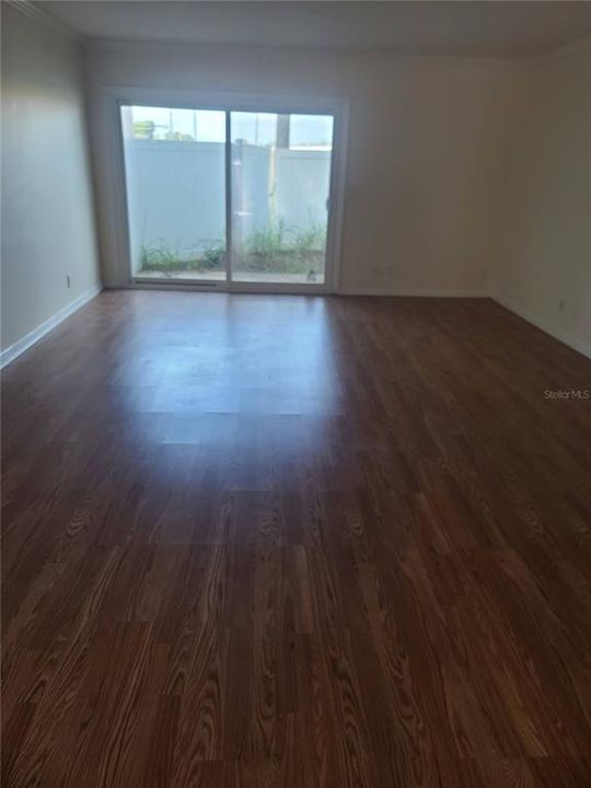 For Rent: $1,200 (2 beds, 1 baths, 1260 Square Feet)