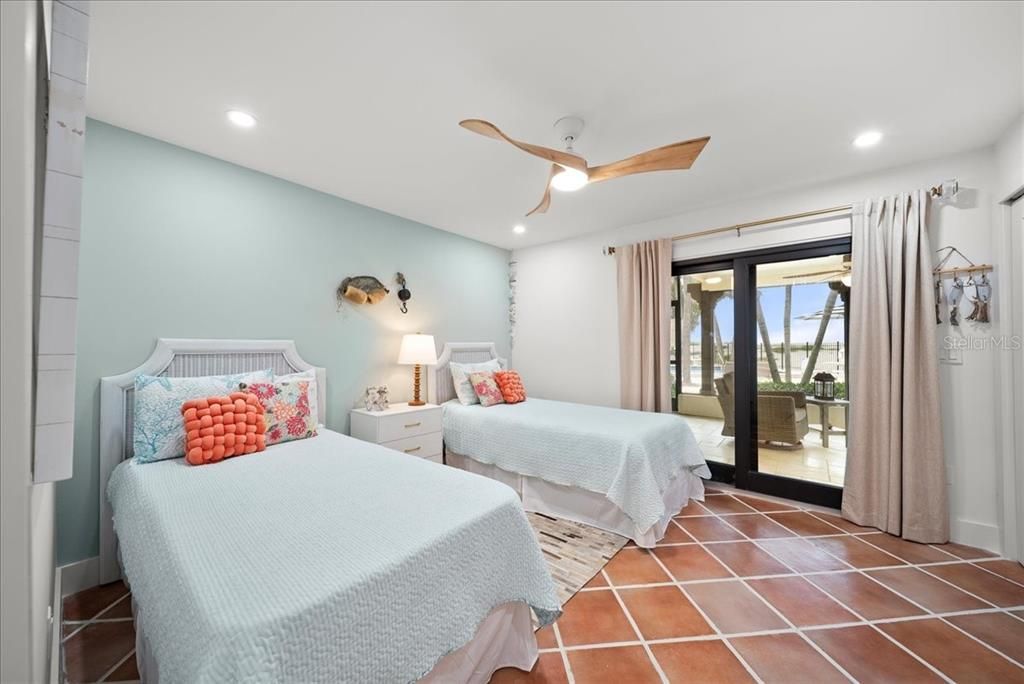 For Sale: $2,199,000 (3 beds, 3 baths, 2252 Square Feet)