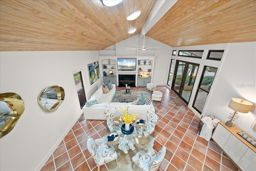 For Sale: $2,199,000 (3 beds, 3 baths, 2252 Square Feet)