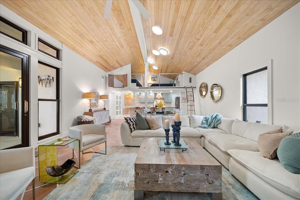 For Sale: $2,199,000 (3 beds, 3 baths, 2252 Square Feet)