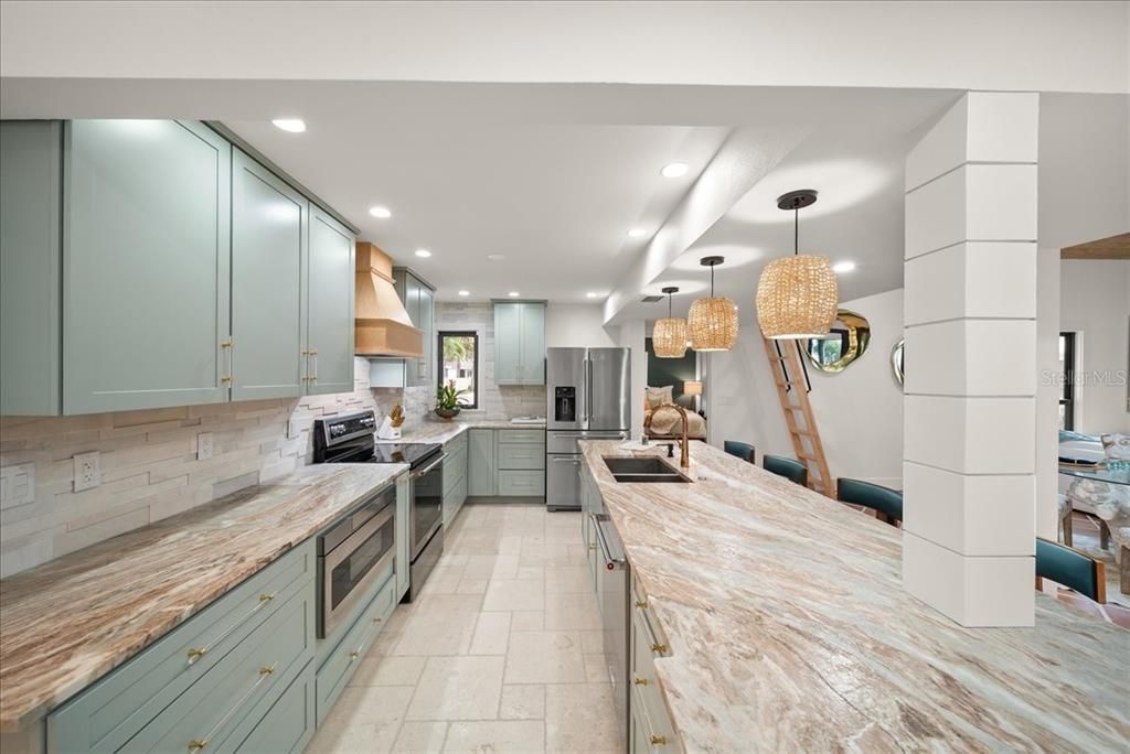 For Sale: $2,199,000 (3 beds, 3 baths, 2252 Square Feet)