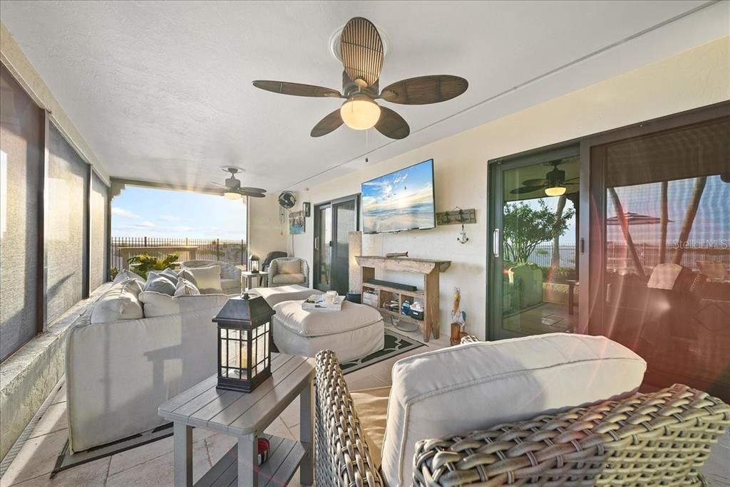 For Sale: $2,199,000 (3 beds, 3 baths, 2252 Square Feet)