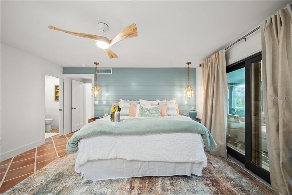 For Sale: $2,199,000 (3 beds, 3 baths, 2252 Square Feet)