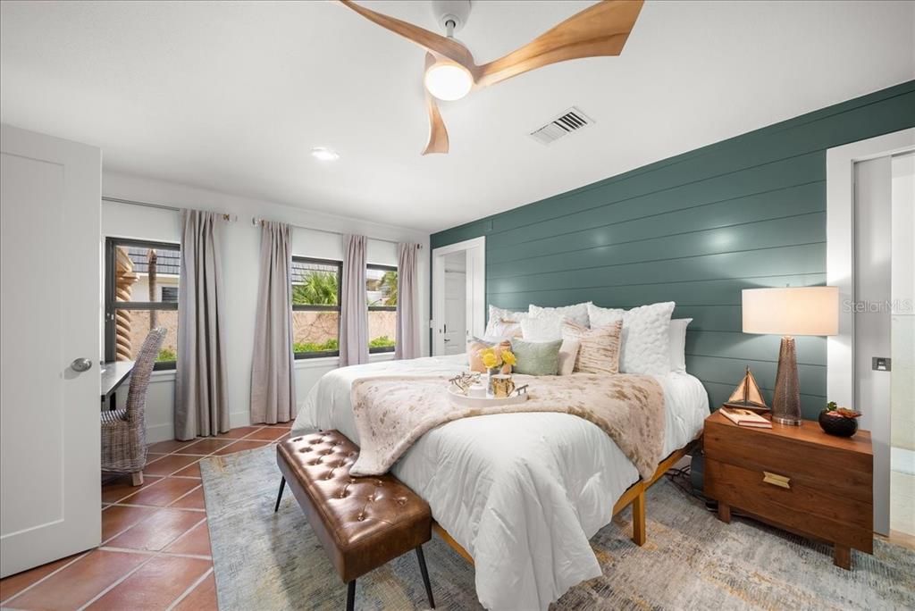 For Sale: $2,199,000 (3 beds, 3 baths, 2252 Square Feet)